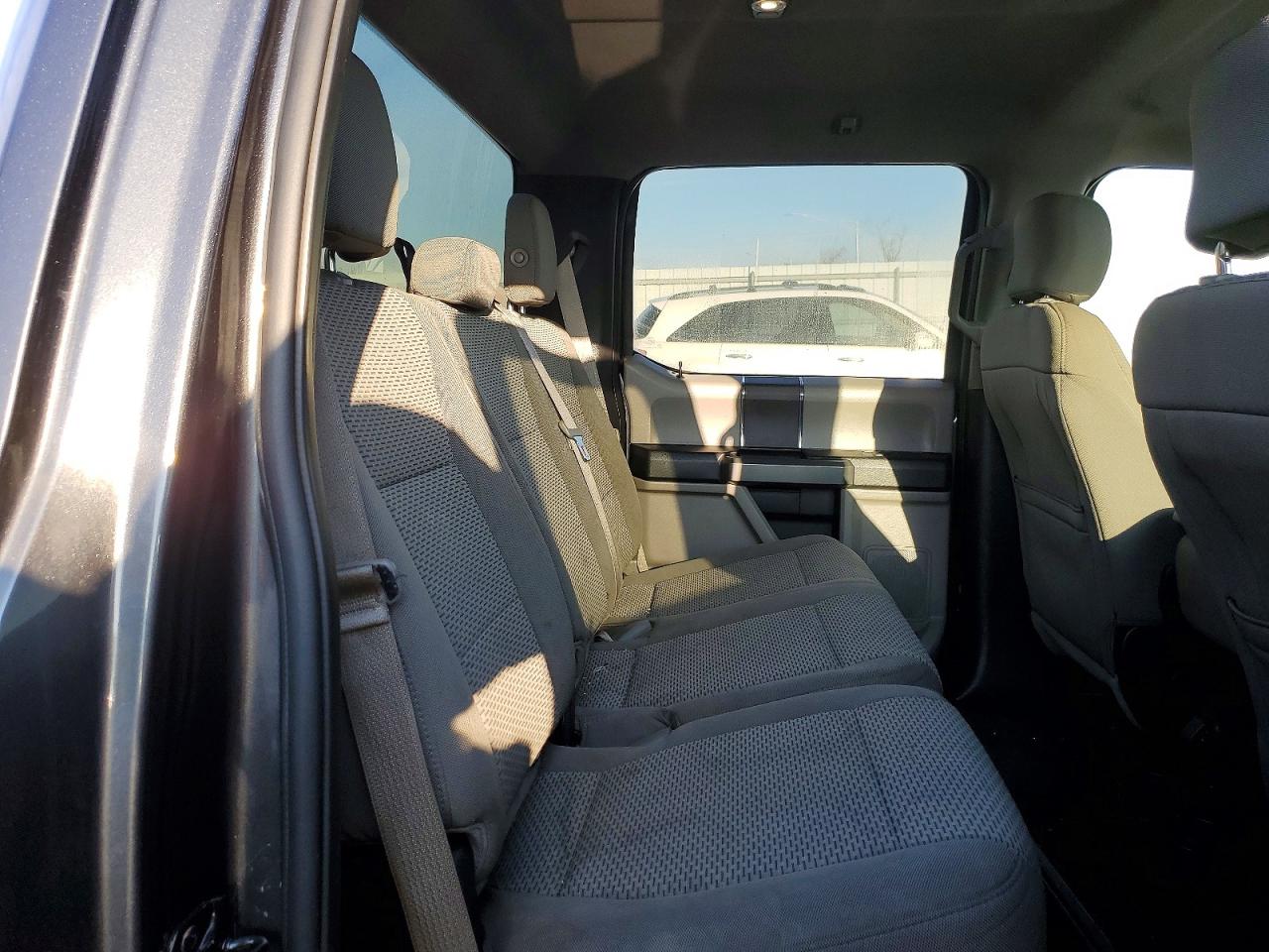 2017 FORD F150 SUPERCREW photo 19