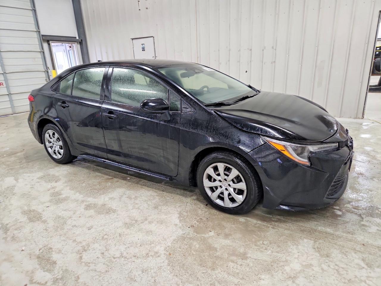 2023 TOYOTA COROLLA LE photo 4
