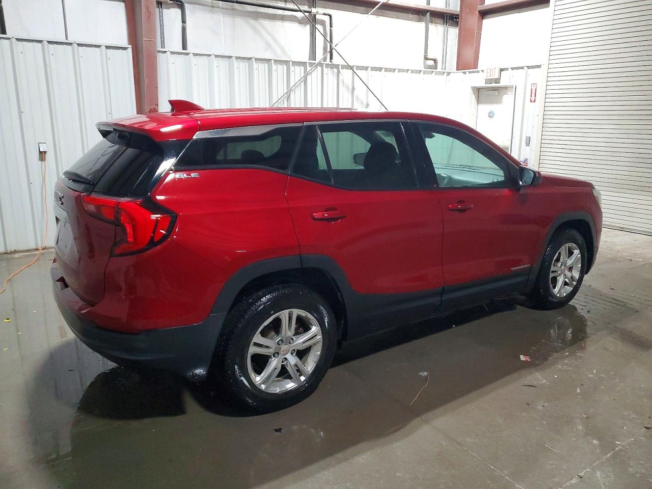2018 GMC TERRAIN SLE photo 3