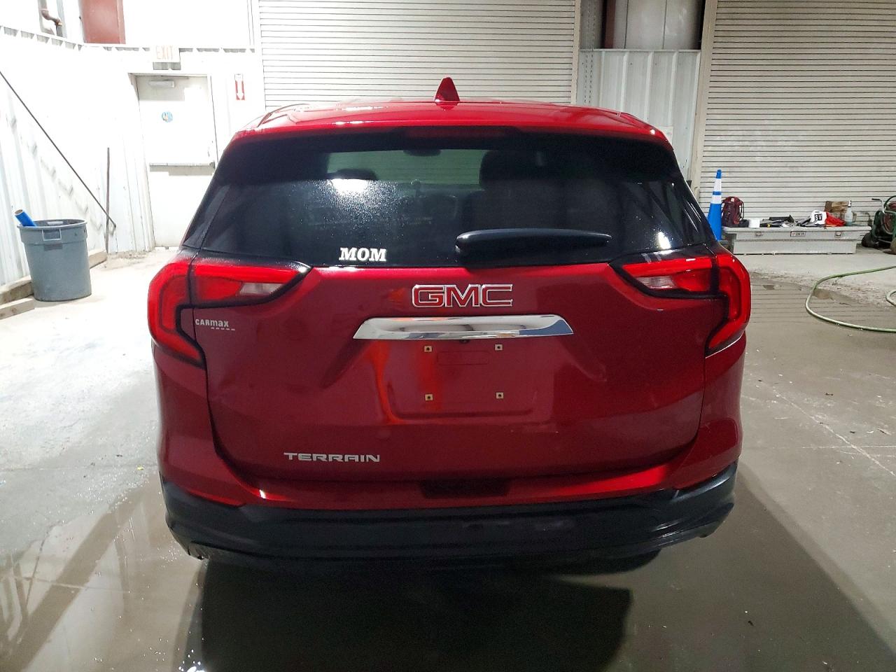 2018 GMC TERRAIN SLE photo 6