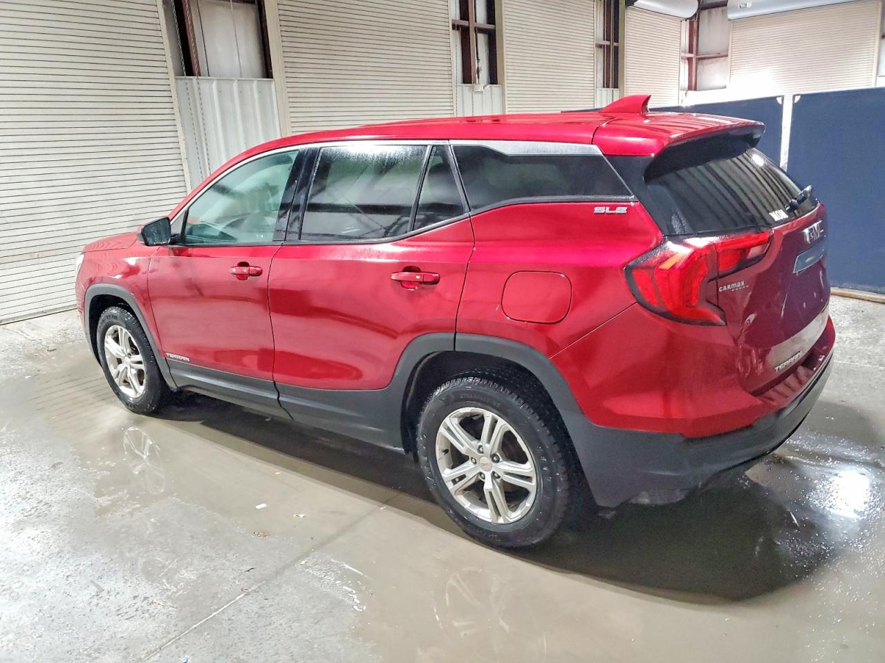2018 GMC TERRAIN SLE photo 2