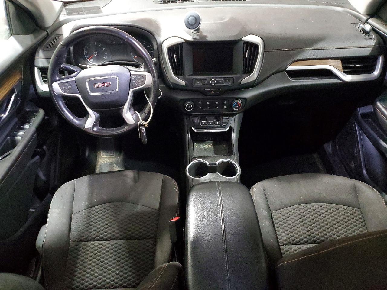 2018 GMC TERRAIN SLE photo 8