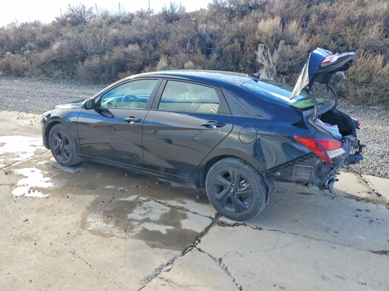 2023 HYUNDAI ELANTRA SEL photo 2