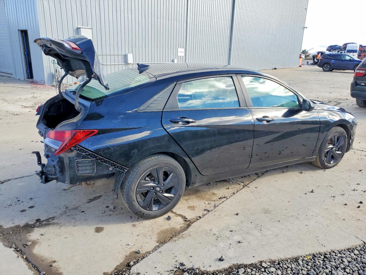 2023 HYUNDAI ELANTRA SEL photo 3
