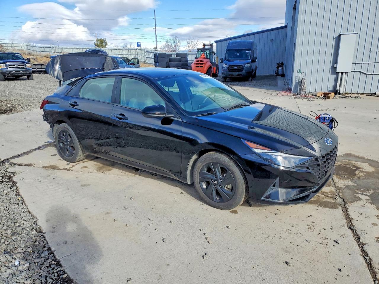 2023 HYUNDAI ELANTRA SEL photo 4