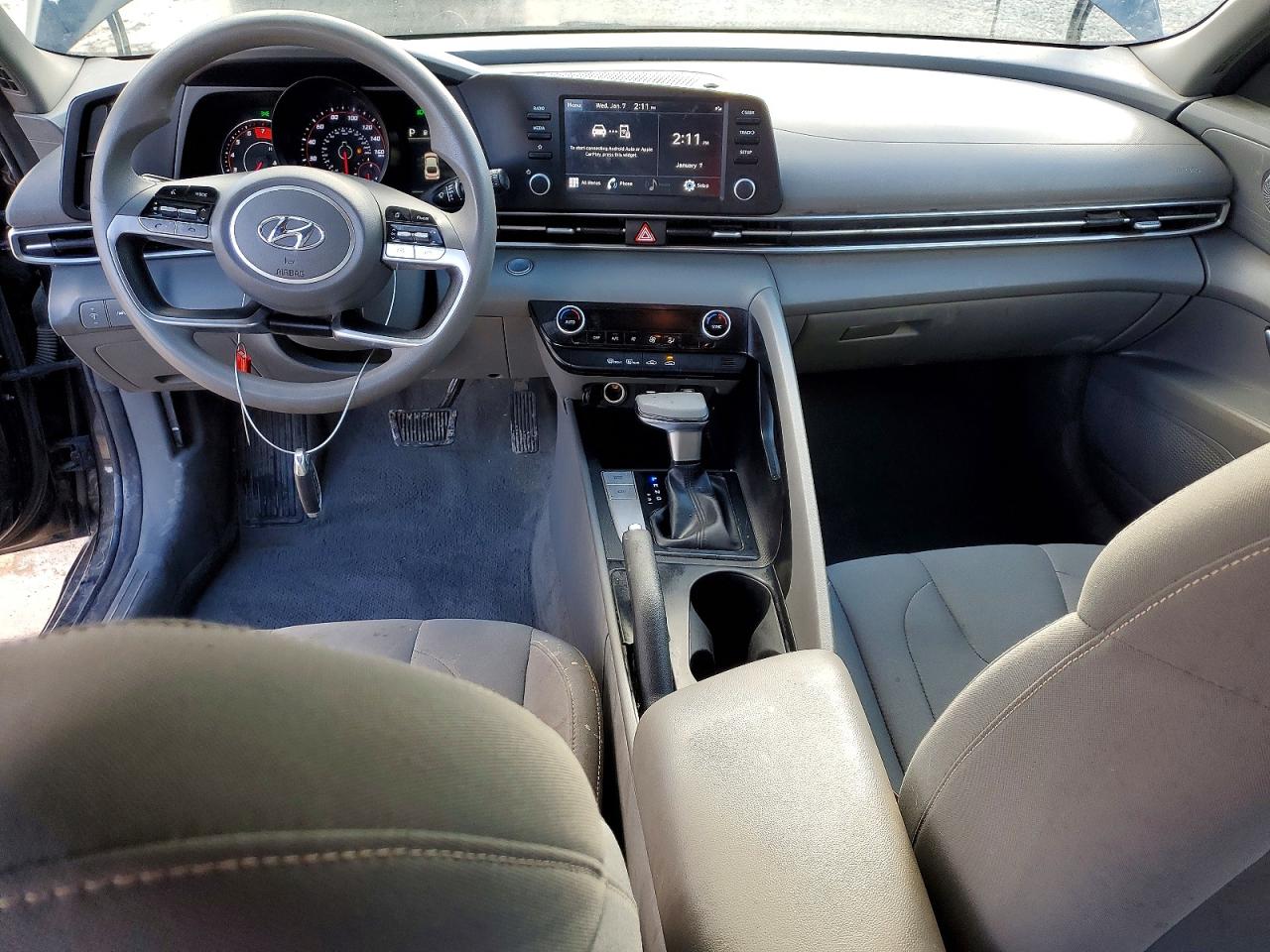 2023 HYUNDAI ELANTRA SEL photo 8