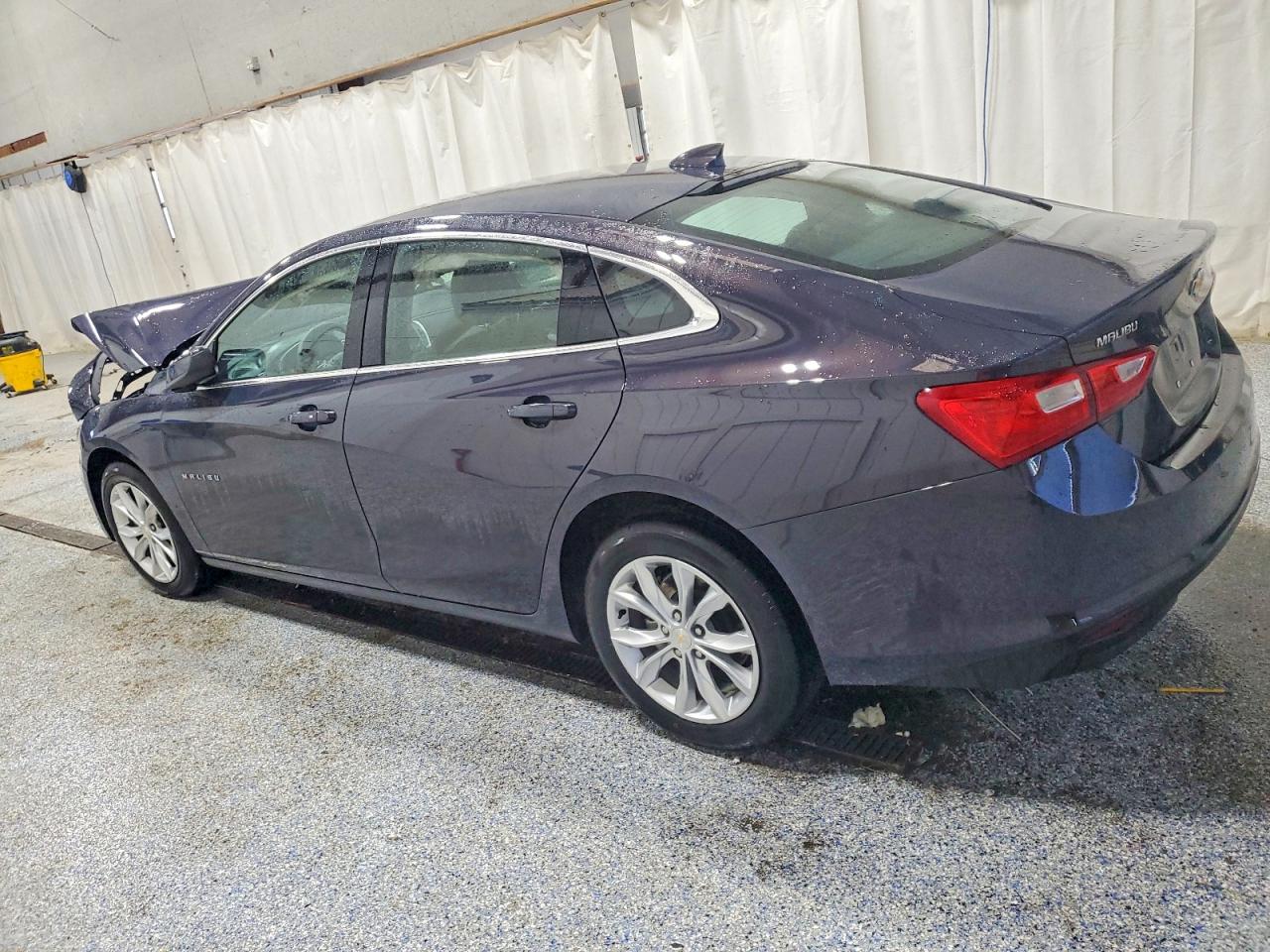 2025 CHEVROLET MALIBU LT photo 2
