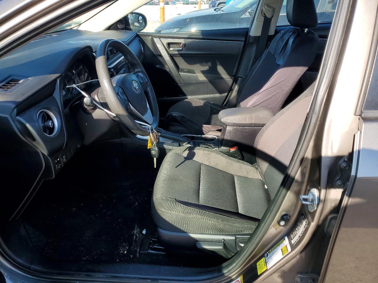 2019 TOYOTA COROLLA L photo 7