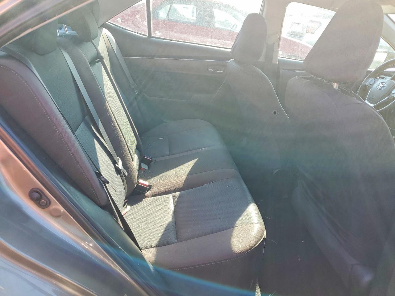 2019 TOYOTA COROLLA L photo 10