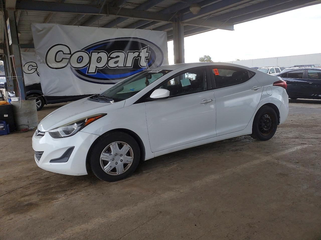 2016 HYUNDAI ELANTRA