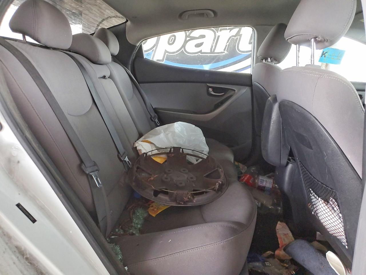 2016 HYUNDAI ELANTRA SE photo 10