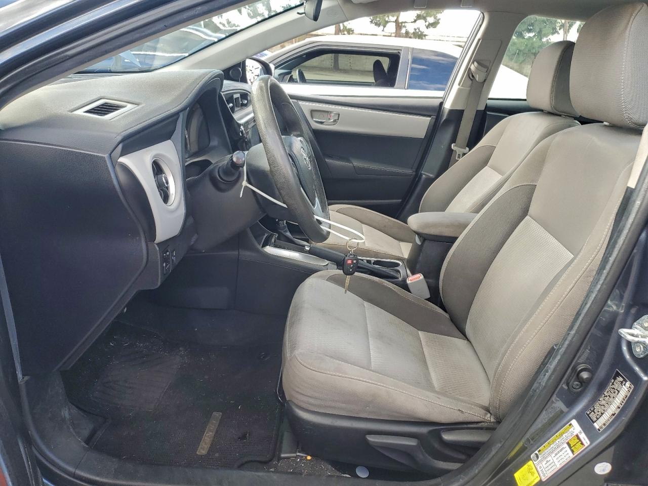2017 TOYOTA COROLLA L photo 13