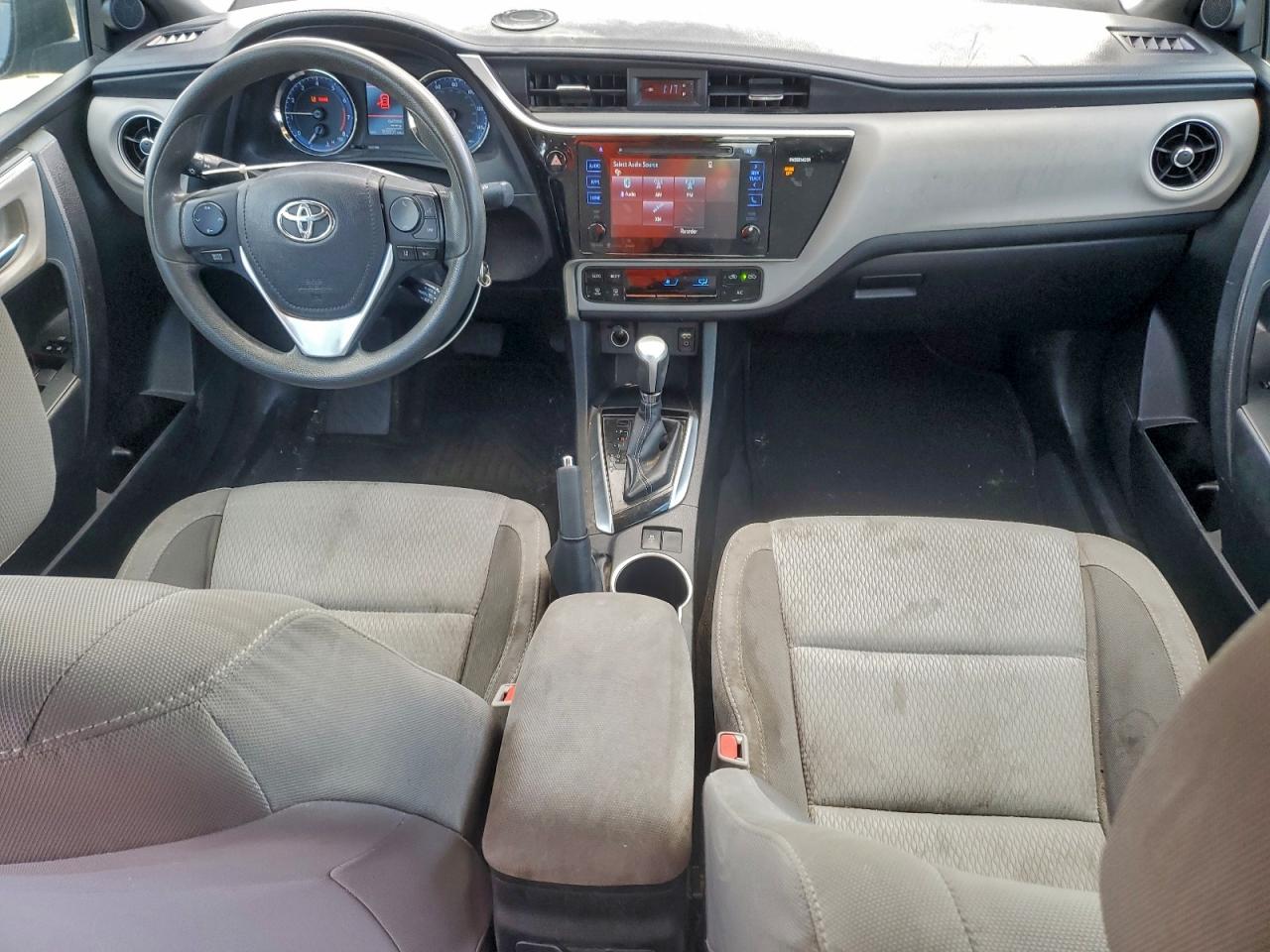 2017 TOYOTA COROLLA L photo 15