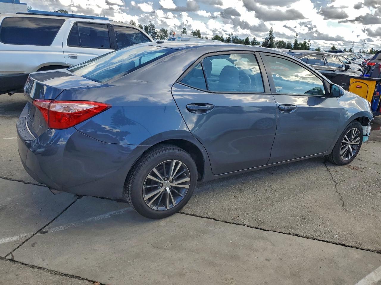 2017 TOYOTA COROLLA L photo 5