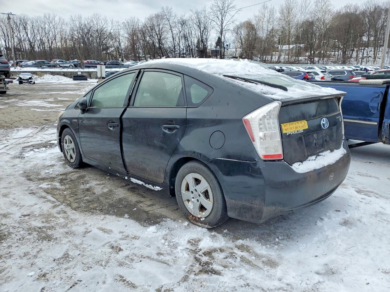 2010 TOYOTA PRIUS photo 2