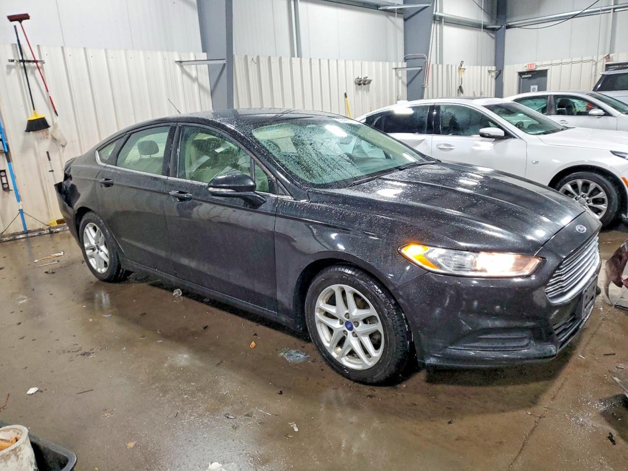2013 FORD FUSION SE photo 4