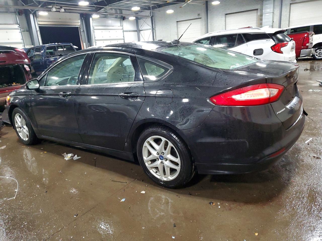 2013 FORD FUSION SE photo 2