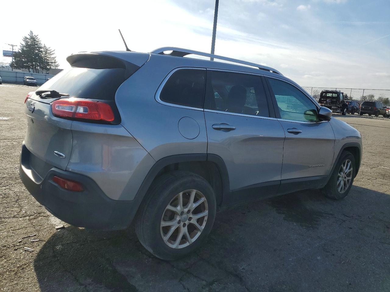 2015 JEEP CHEROKEE LATITUDE photo 5