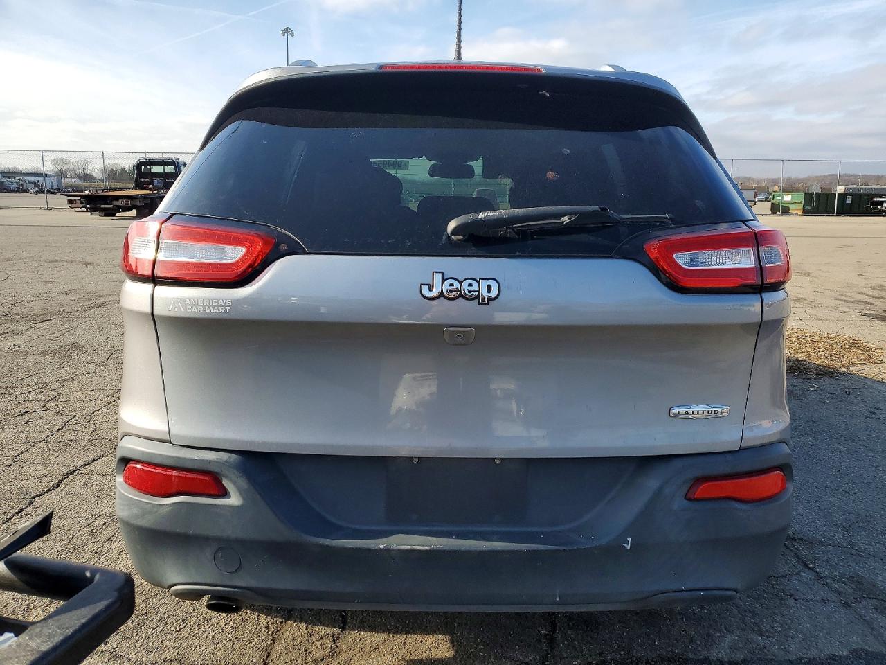 2015 JEEP CHEROKEE LATITUDE photo 11