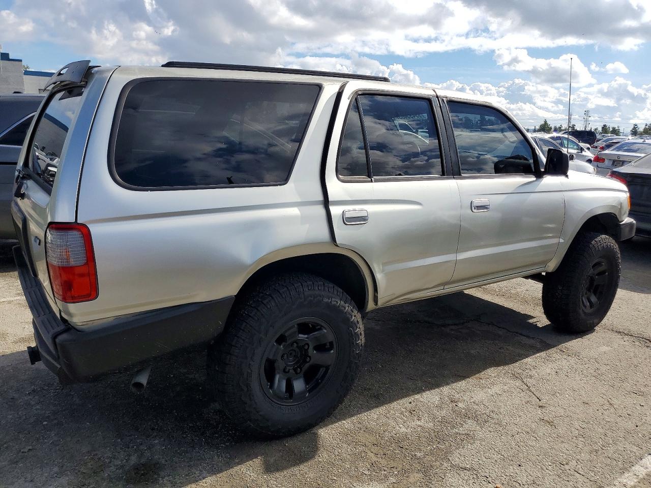 1999 TOYOTA 4RUNNER SR5 photo 3