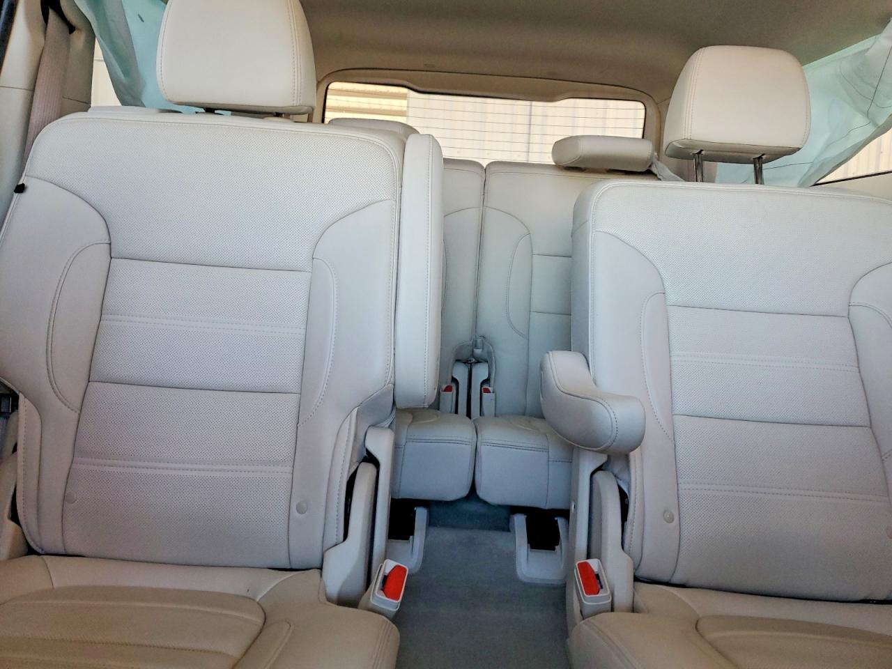 2023 GMC ACADIA DENALI photo 10