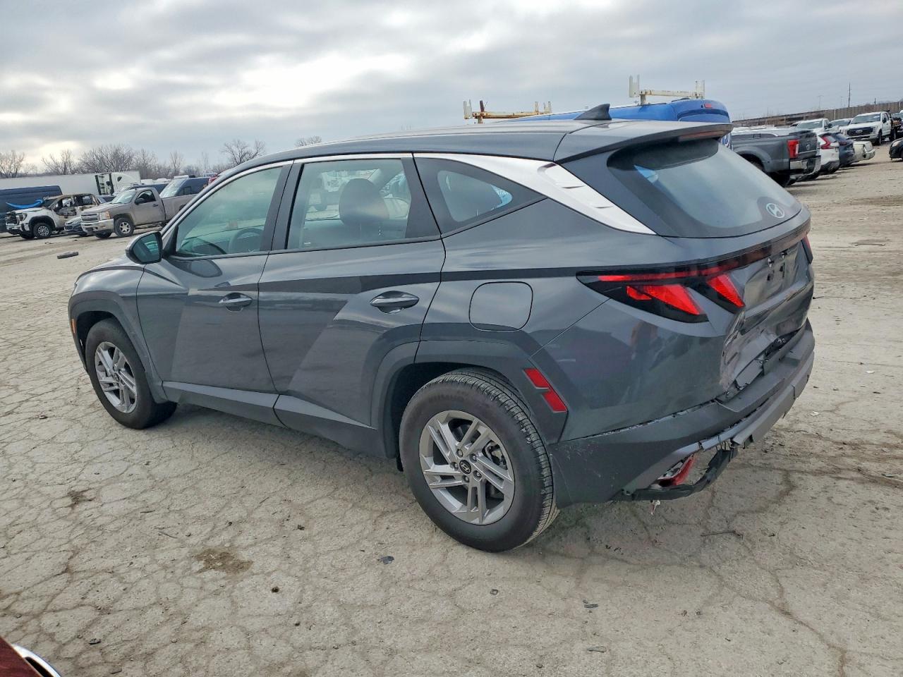 2025 HYUNDAI TUCSON SE photo 3
