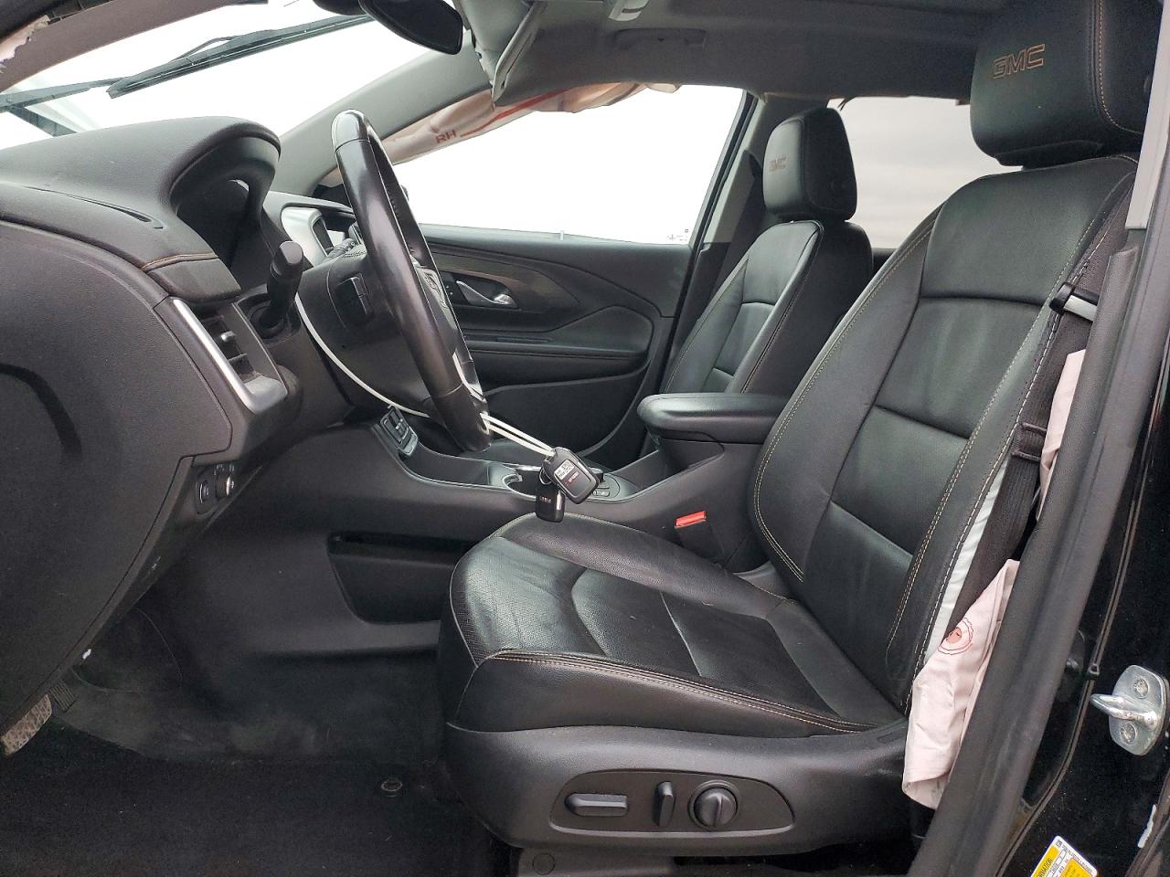 2020 GMC TERRAIN SLT photo 7