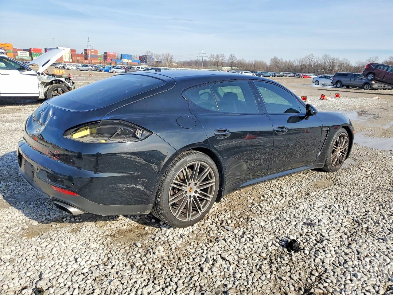 2016 PORSCHE PANAMERA 2 photo 3