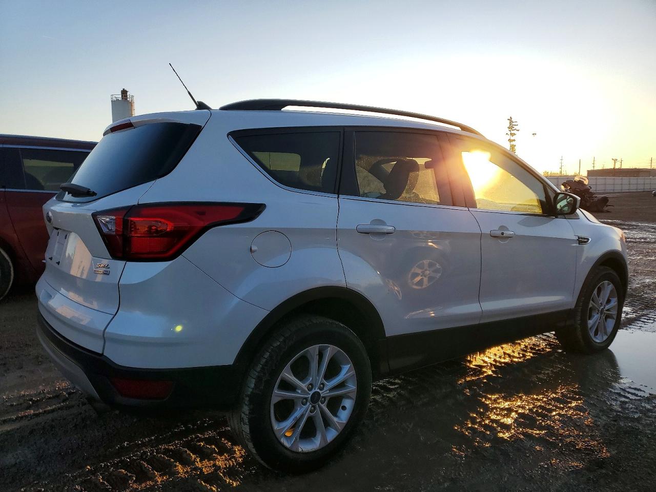 2019 FORD ESCAPE SEL photo 3
