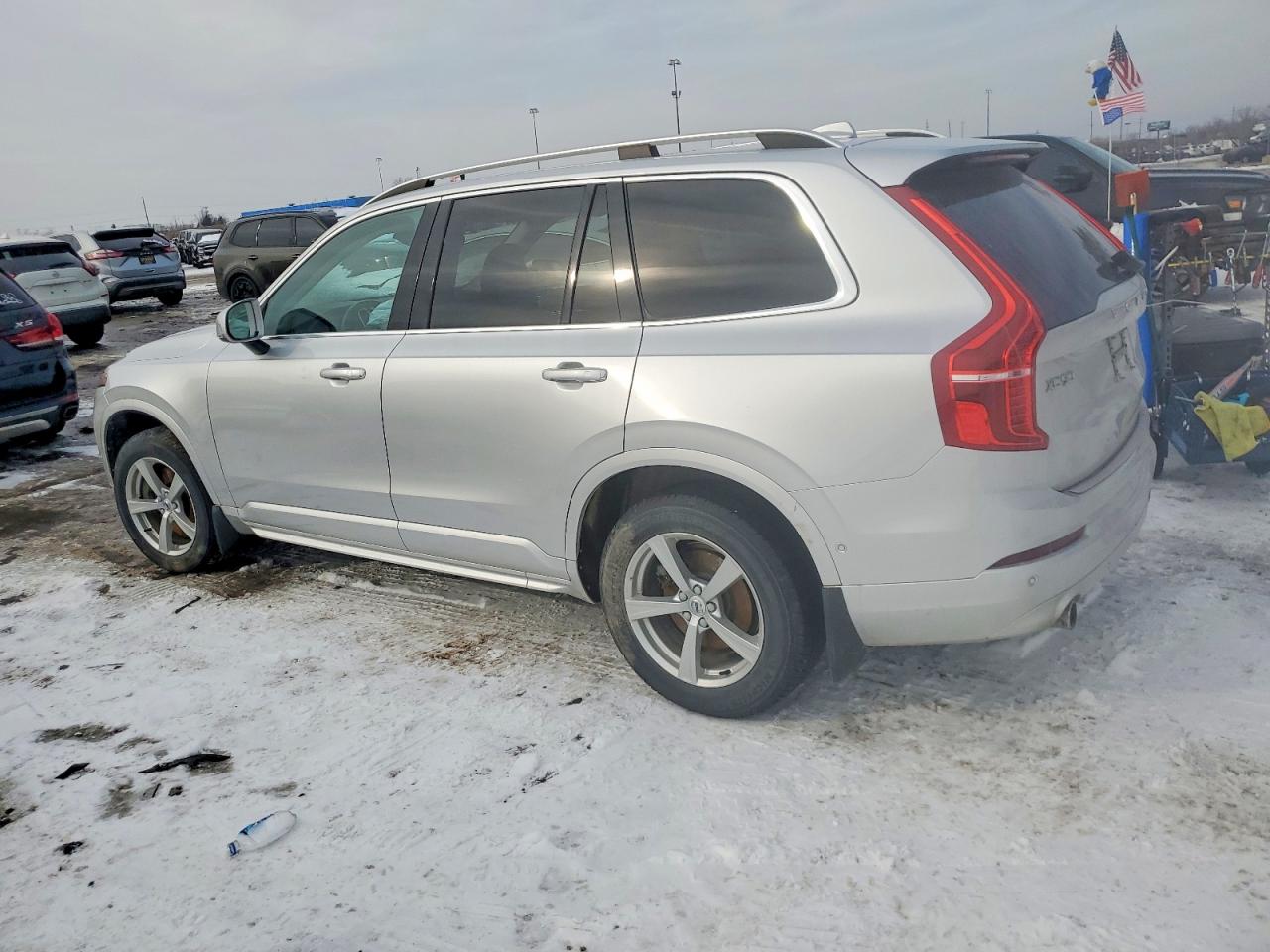 2018 VOLVO XC90 T5 photo 2