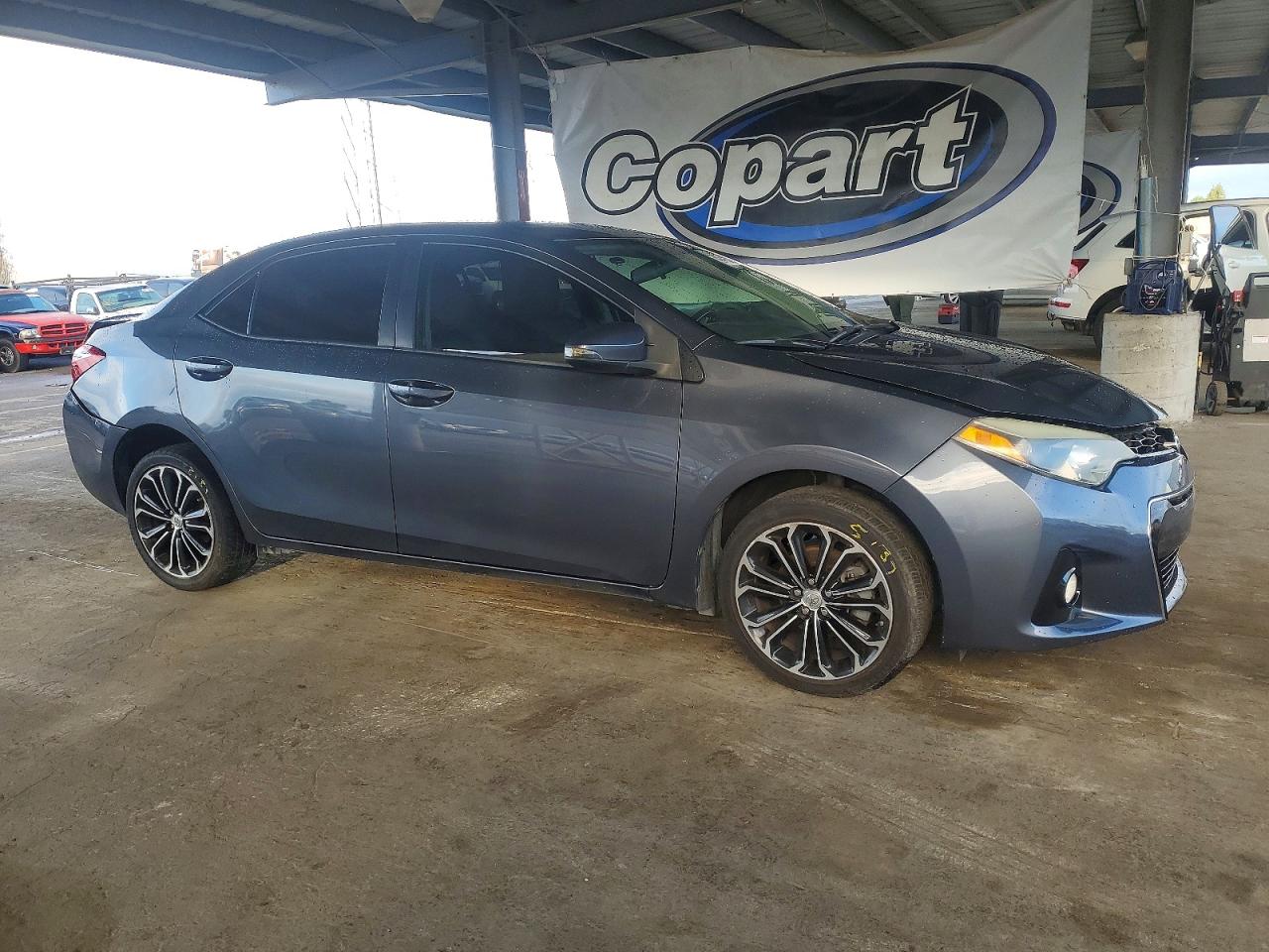 2015 TOYOTA COROLLA L photo 4