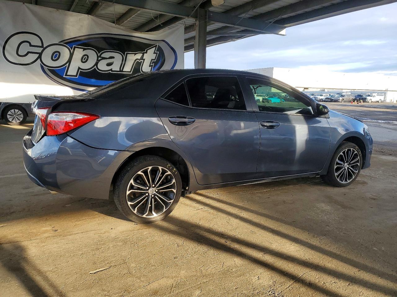 2015 TOYOTA COROLLA L photo 3