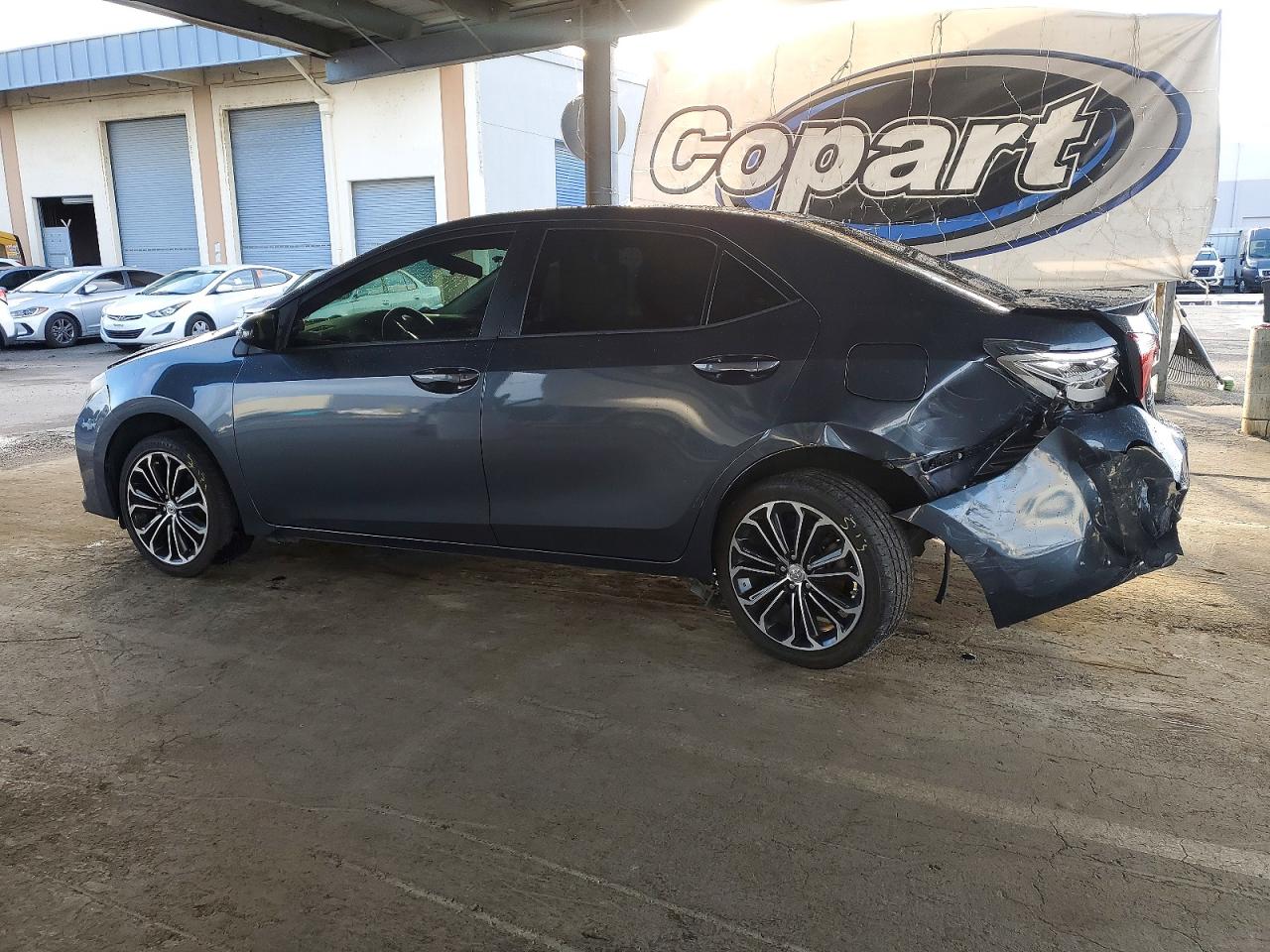 2015 TOYOTA COROLLA L photo 2