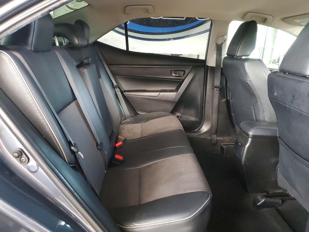 2015 TOYOTA COROLLA L photo 10