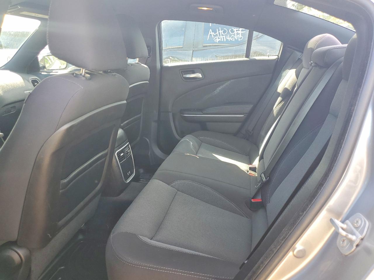 2015 DODGE CHARGER SE photo 10