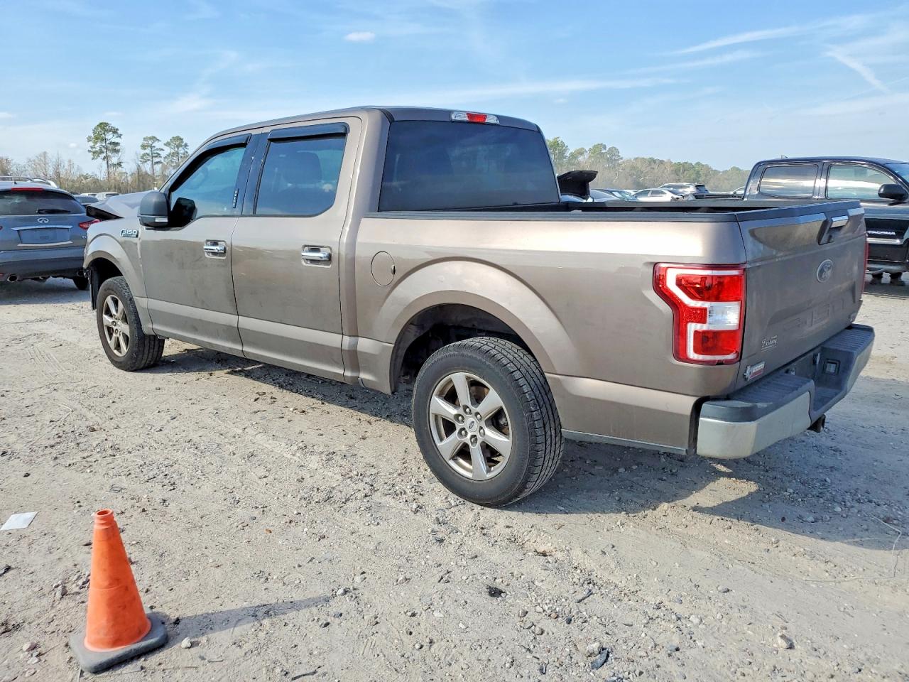 2018 FORD F150 SUPERCREW photo 2