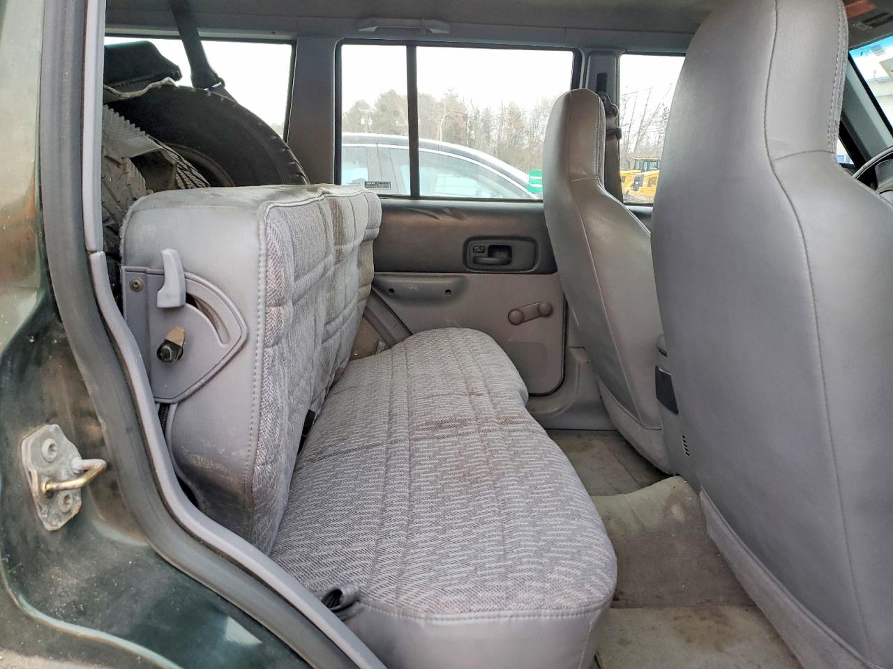 1997 JEEP CHEROKEE SE photo 11
