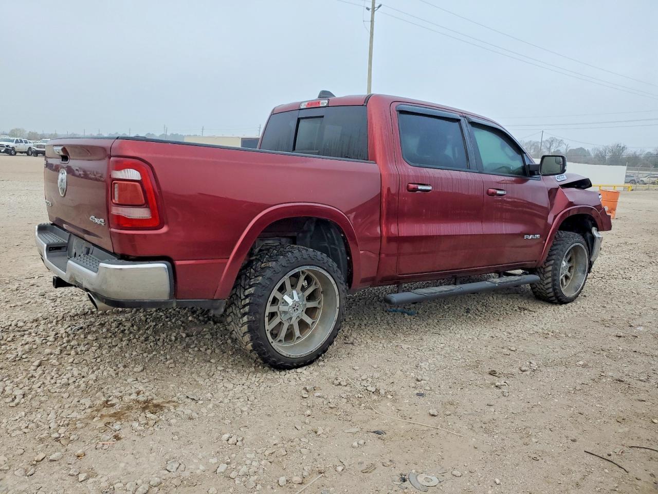 2019 RAM 1500 LARAMIE photo 3