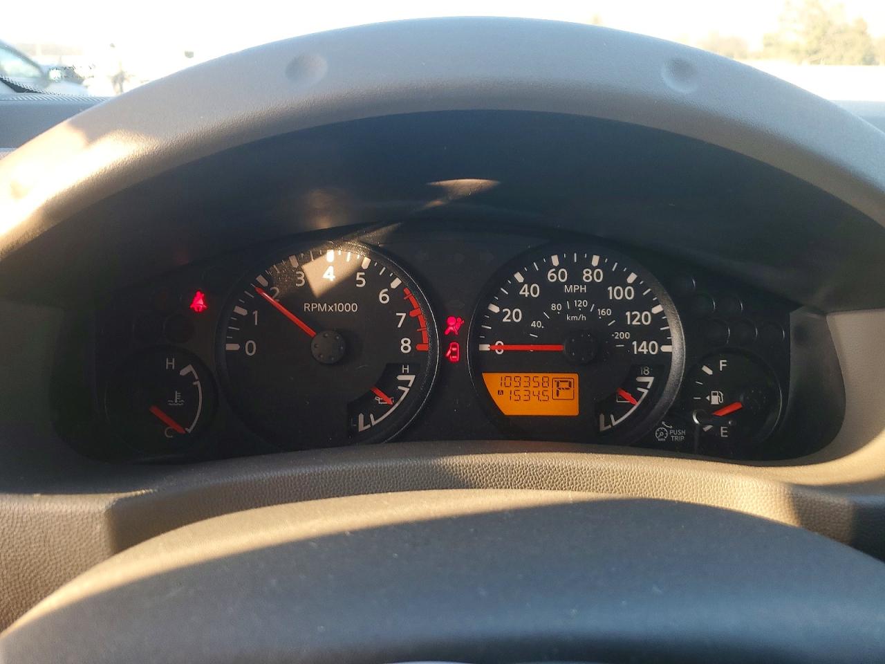 2011 NISSAN FRONTIER S photo 9