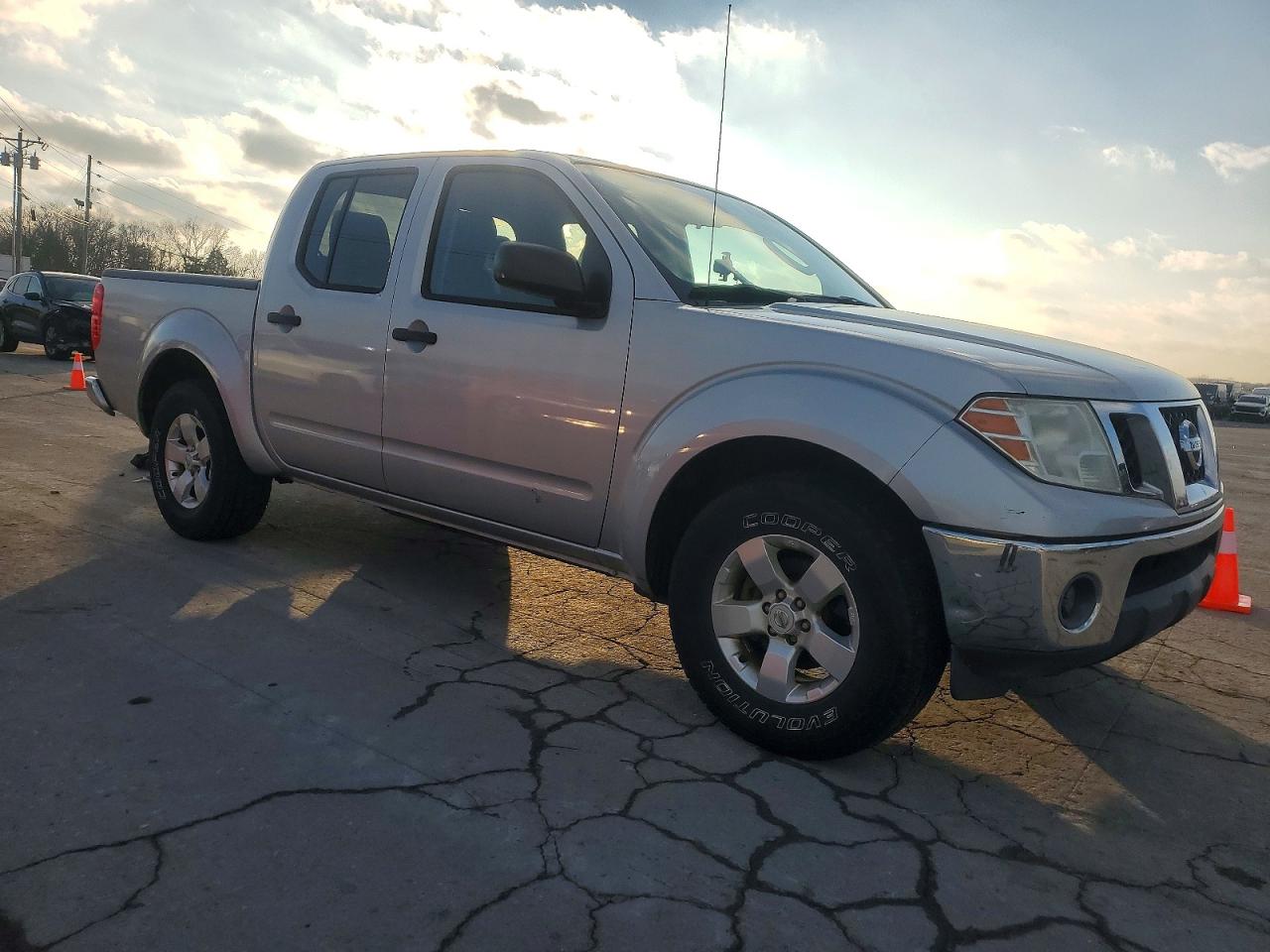 2011 NISSAN FRONTIER S photo 4