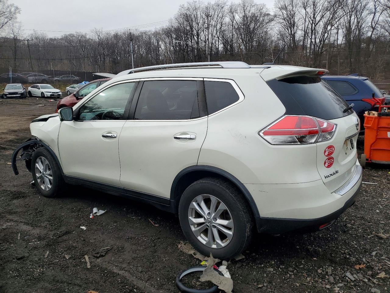 2016 NISSAN ROGUE S photo 2