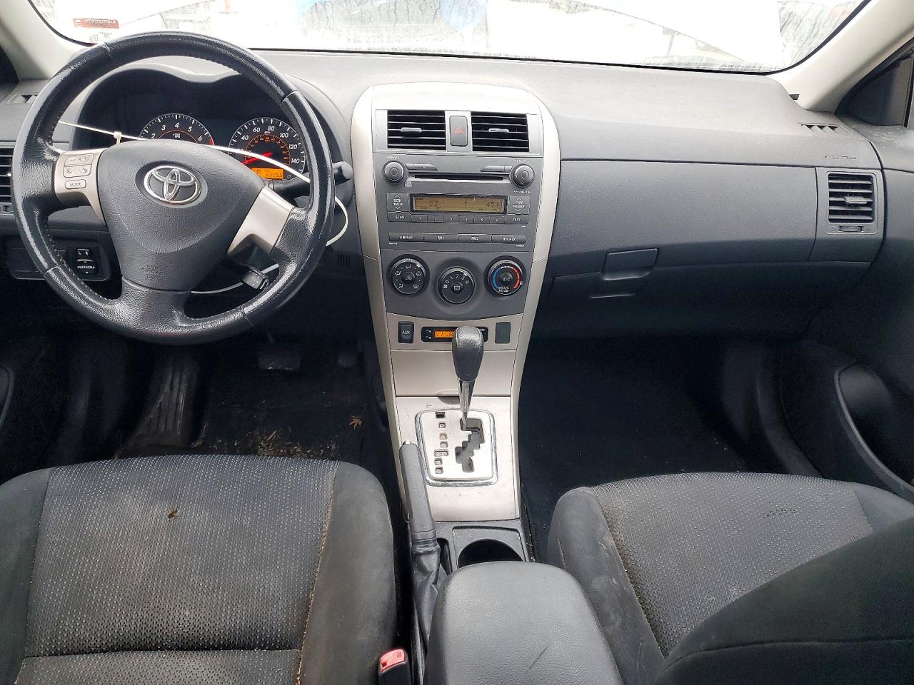 2010 TOYOTA COROLLA photo 15