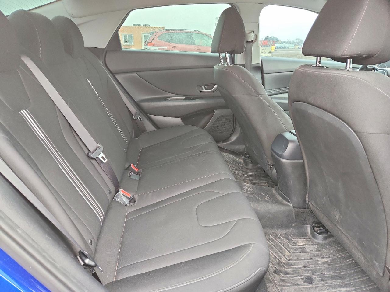 2022 HYUNDAI ELANTRA SEL photo 10