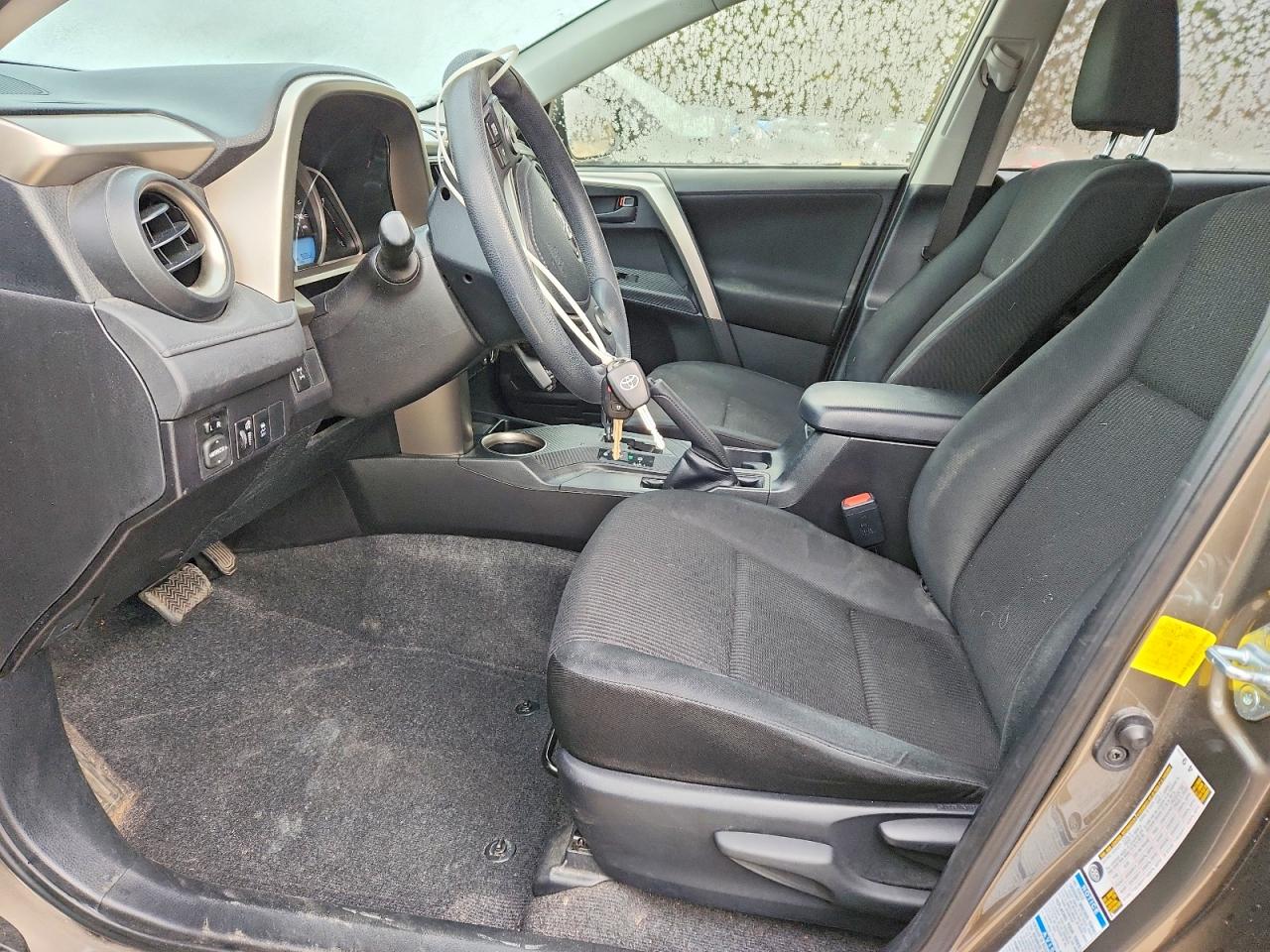 2015 TOYOTA RAV4 LE photo 7