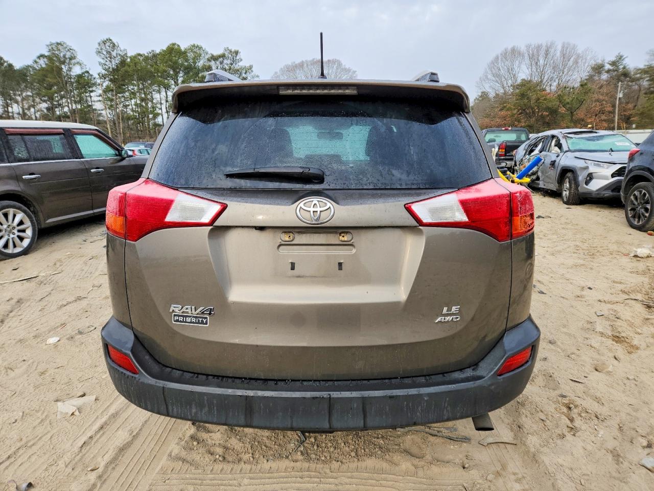 2015 TOYOTA RAV4 LE photo 6