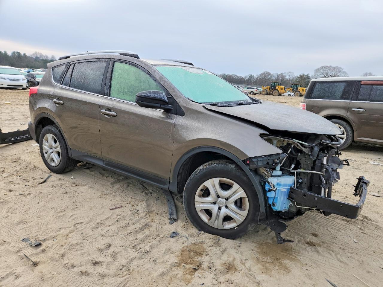 2015 TOYOTA RAV4 LE photo 4