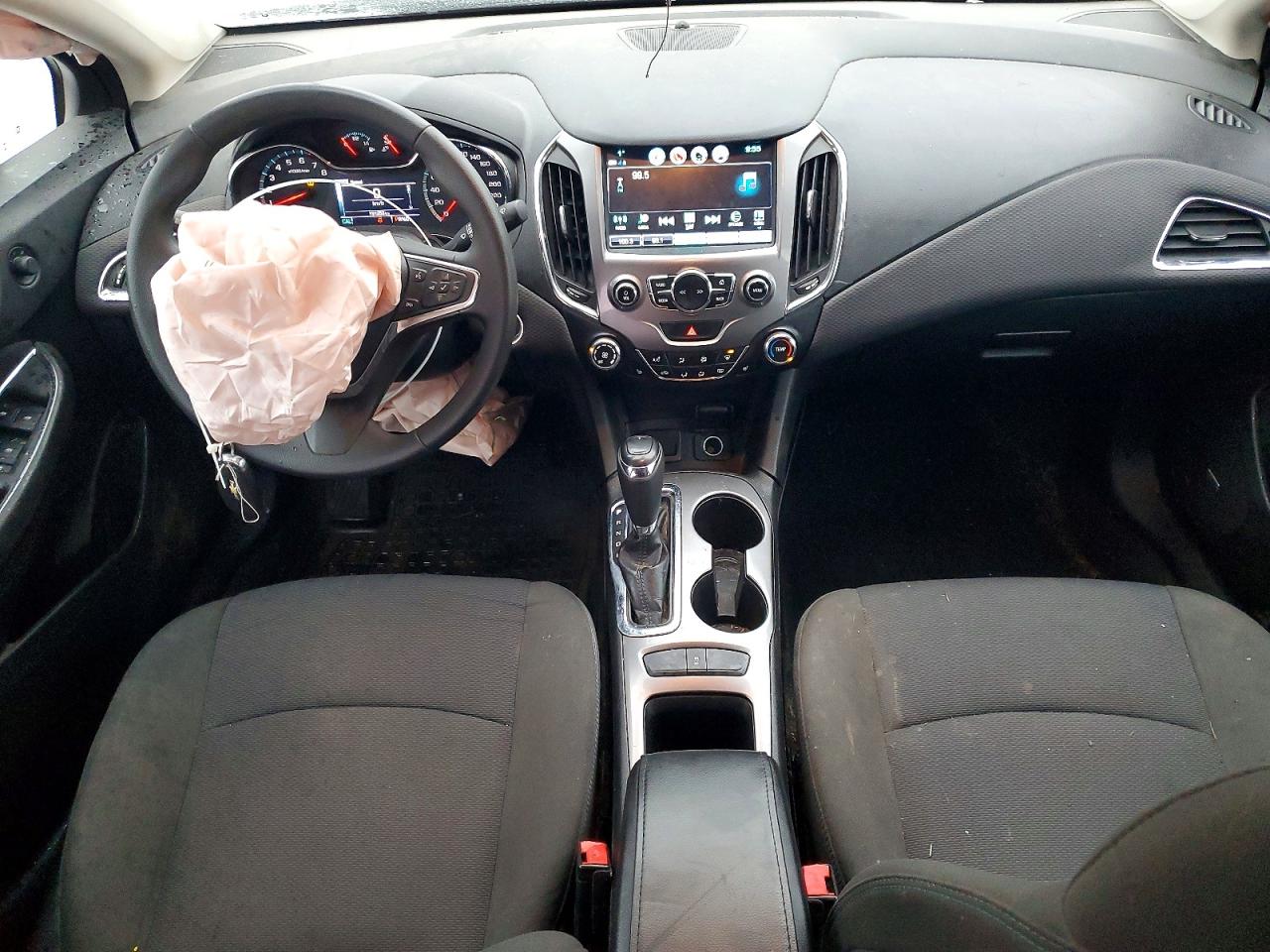 2017 CHEVROLET CRUZE LT photo 8