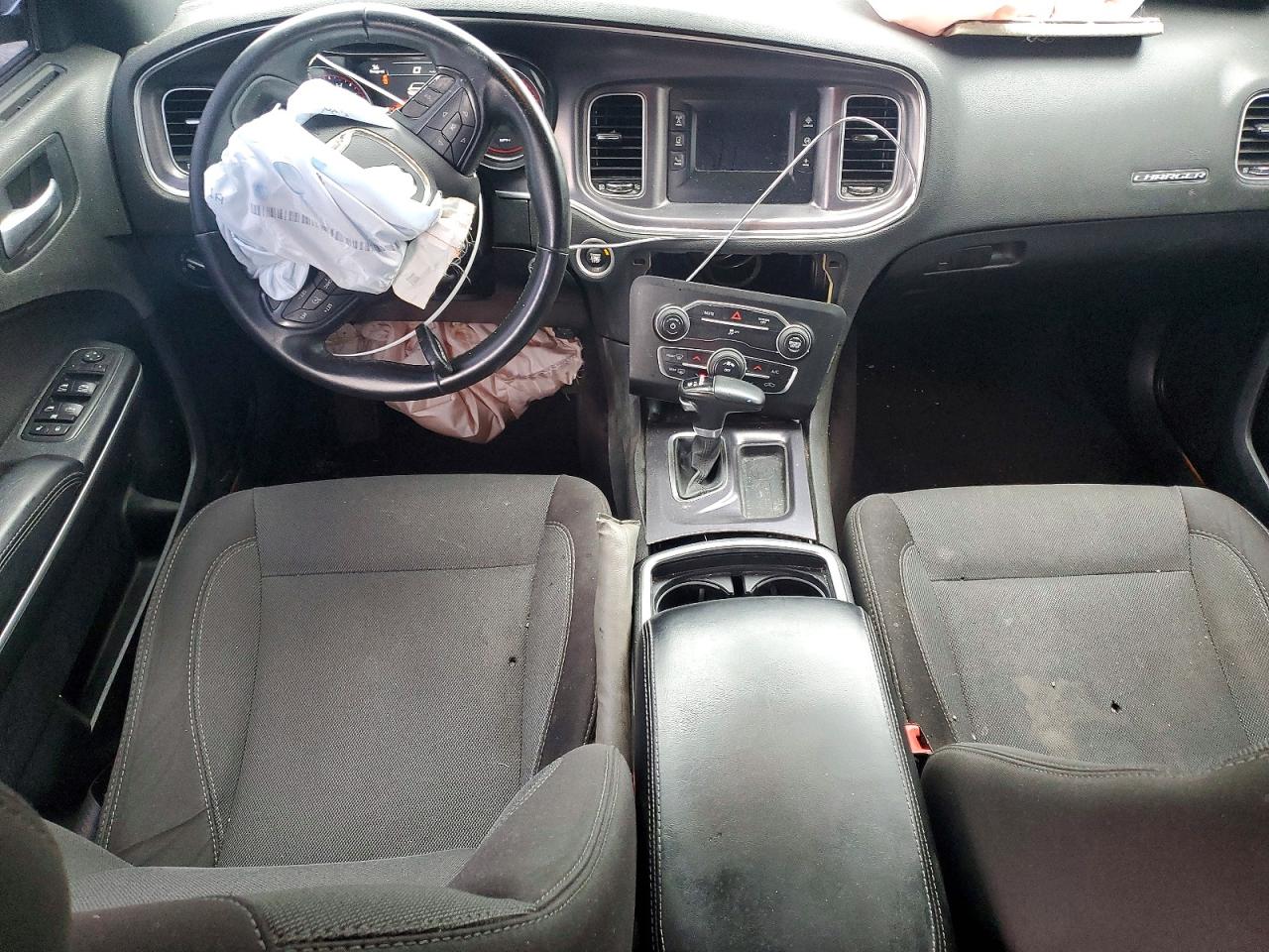 2017 DODGE CHARGER SE photo 8