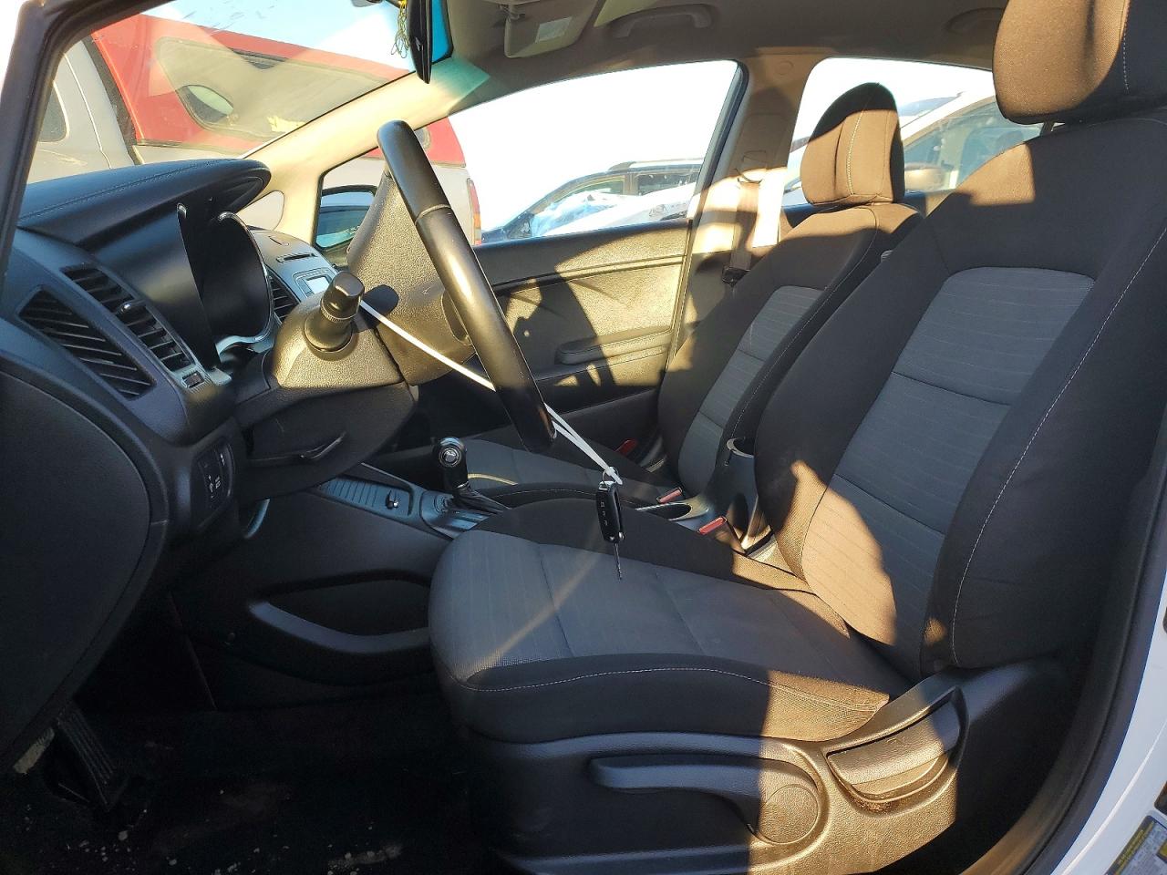 2014 KIA FORTE EX photo 7