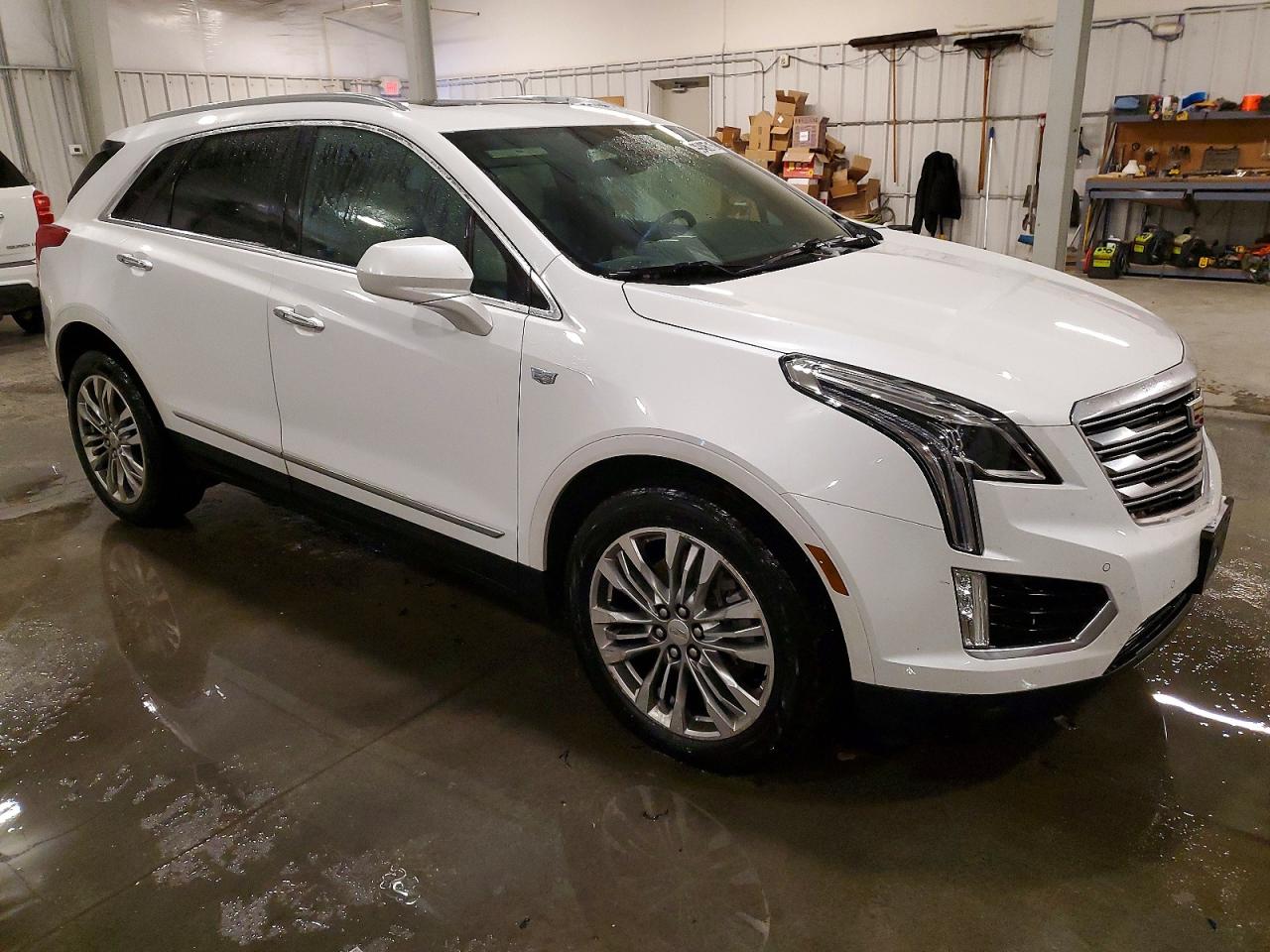 2017 CADILLAC XT5 PREMIUM LUXURY photo 4